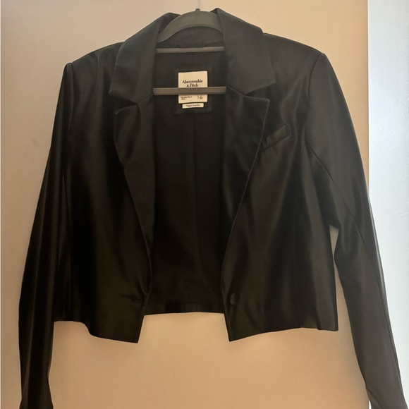 Abercrombie & Fitch Black Cropped Blazer - Picture 1 of 3